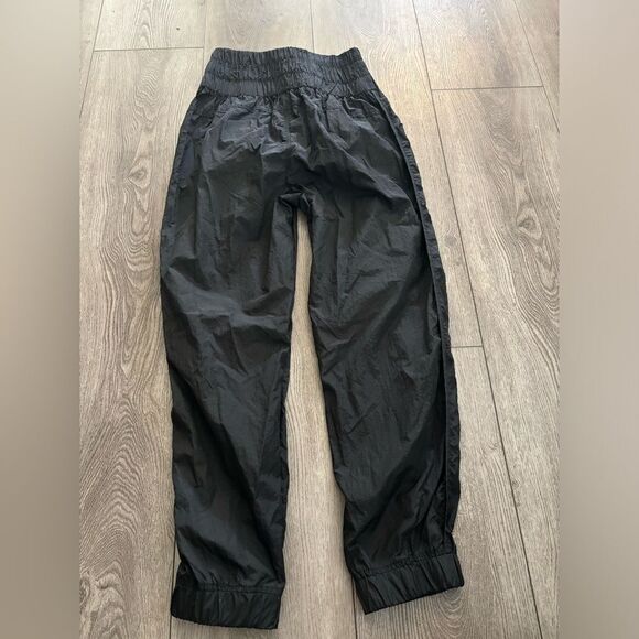 Free people windbreaker NWOT - Picture 2 of 4